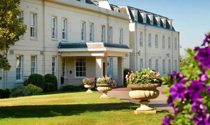 4* West Sussex: Double or Twin Room with Breakfast