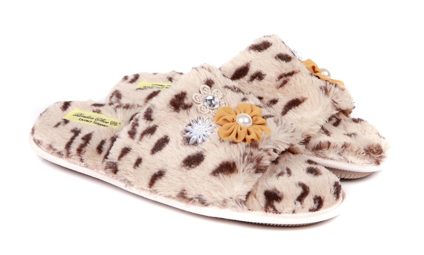 Image 3: Women's Fluffy Slippers