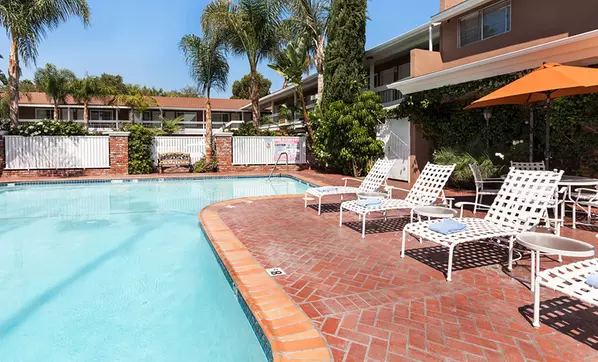 Best Western Plus Carriage Inn: Family-Friendly Hotel near LA | Groupon ...