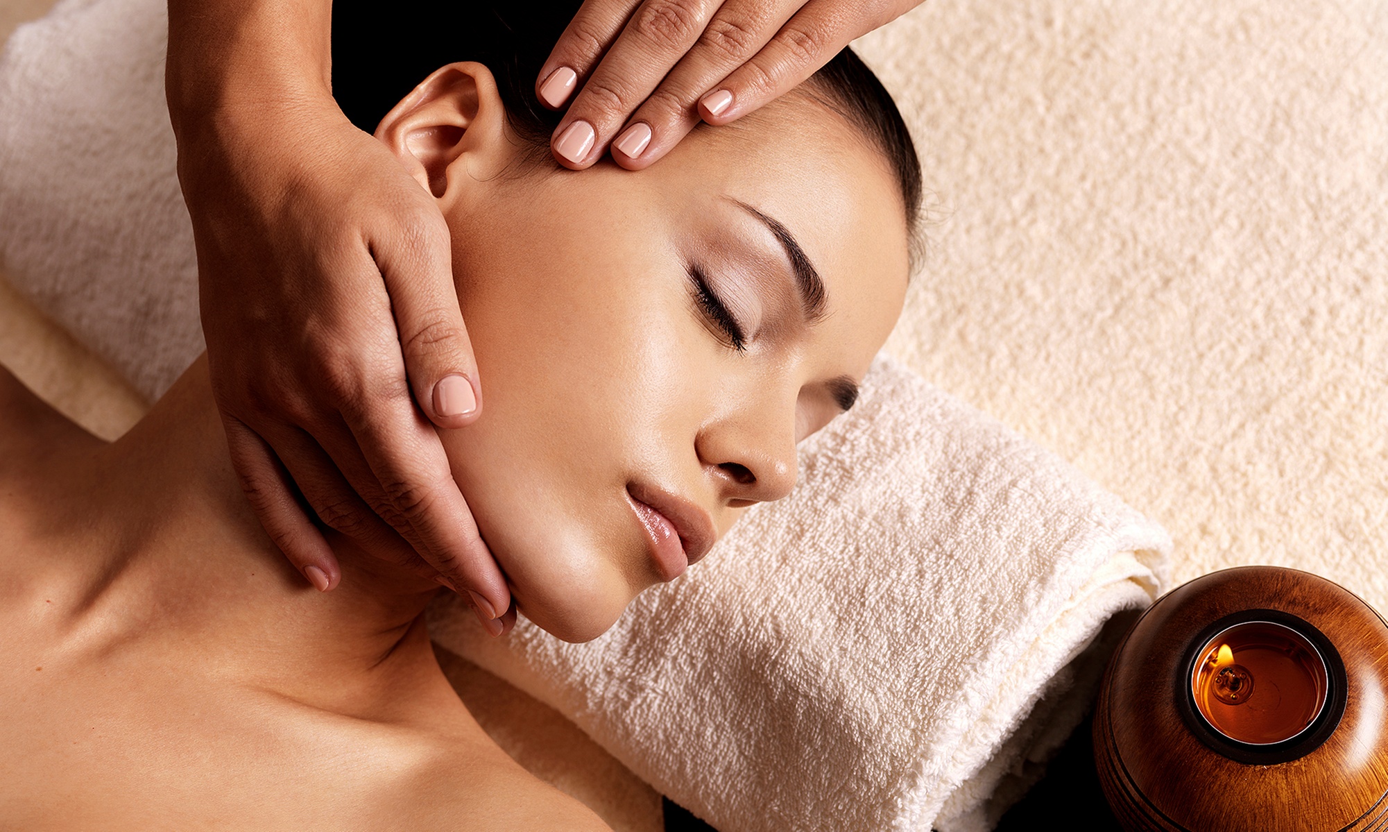 Facial with 15-Min Head, Shoulder, or Facial Massage Option