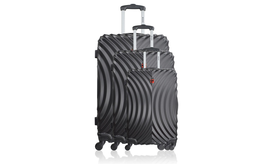 Image 21: Geographical Norway Luggage Sets