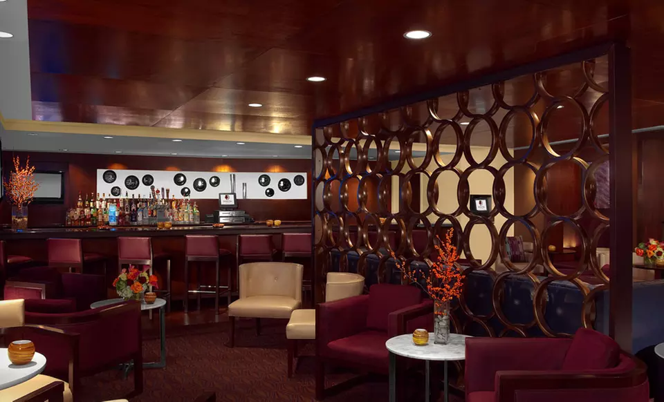 Stay at The DoubleTree by Hilton Hotel Metropolitan in Manhattan - Second Medium