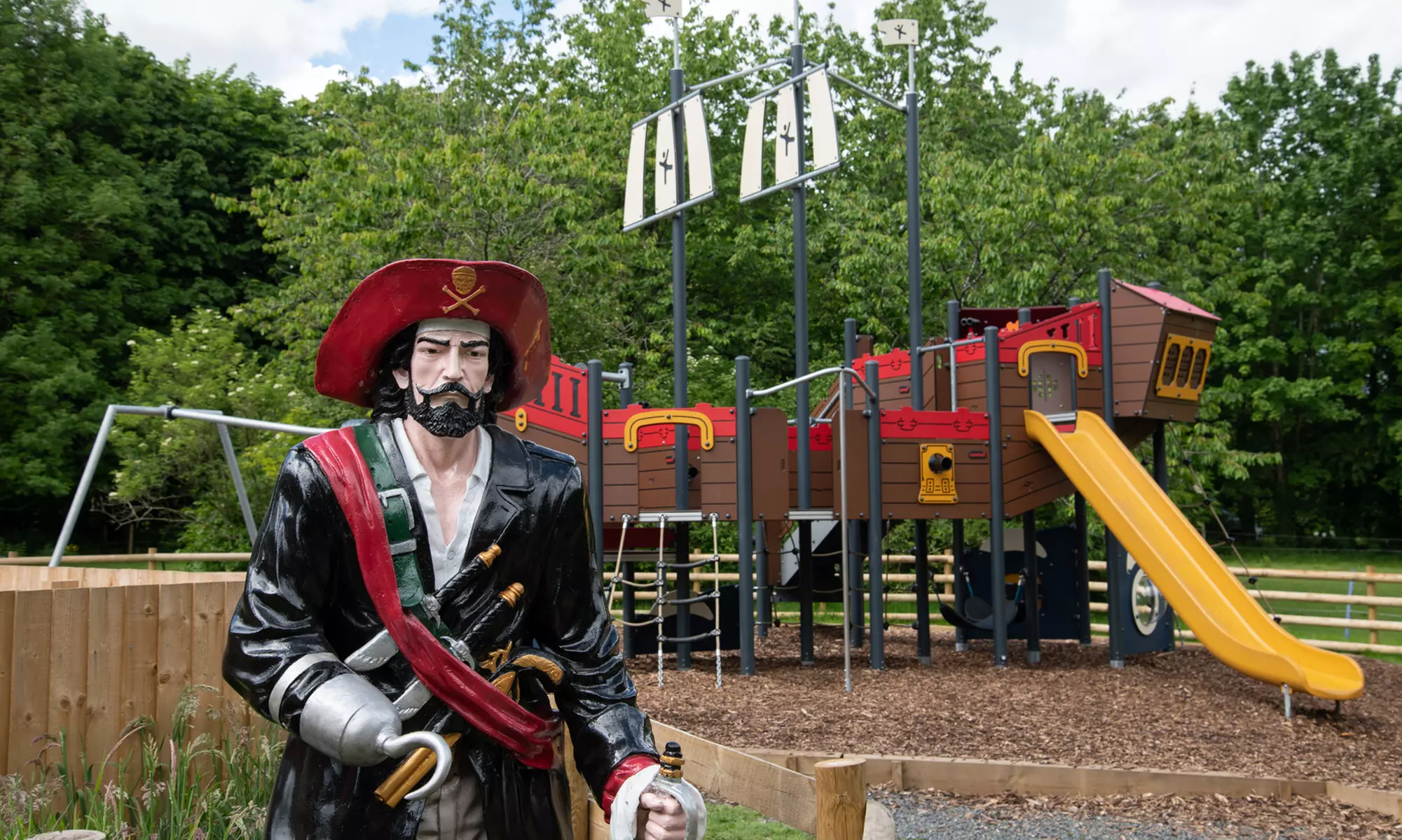 Enjoy Weekday, or Weekend Entry at Hoo Zoo and Dinosaur World