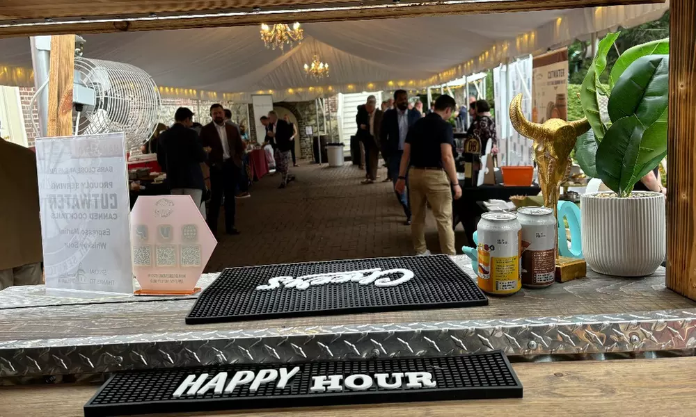4-Hour Mobile Bartending or 2-Hour Mobile Bar w/ Bartending Experience