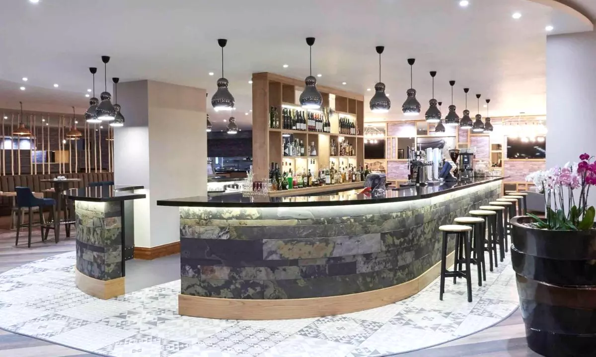 Cardiff: 4* Classic Double or Twin Room with Breakfast & Late CheckOut