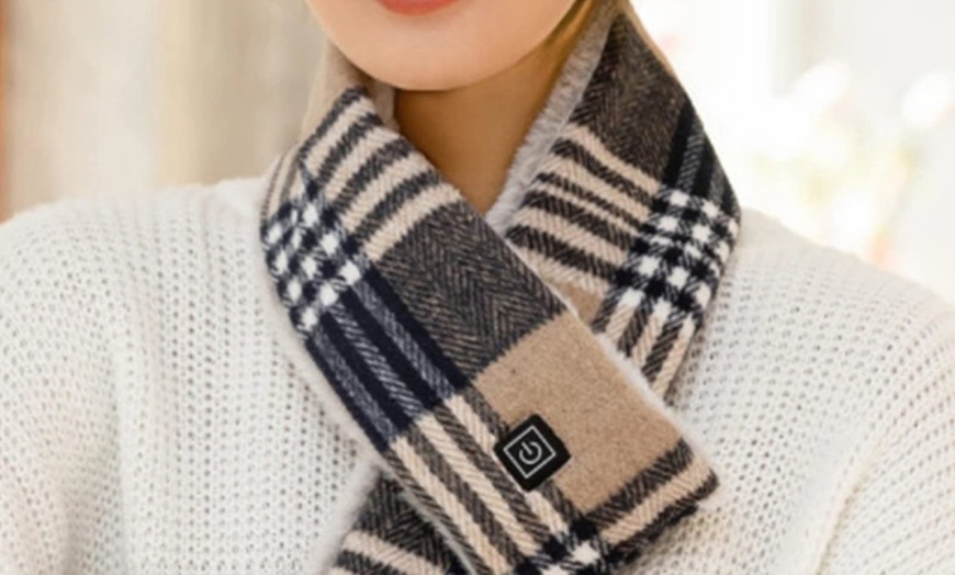 Image 2: USB Heated Plaid Scarf 