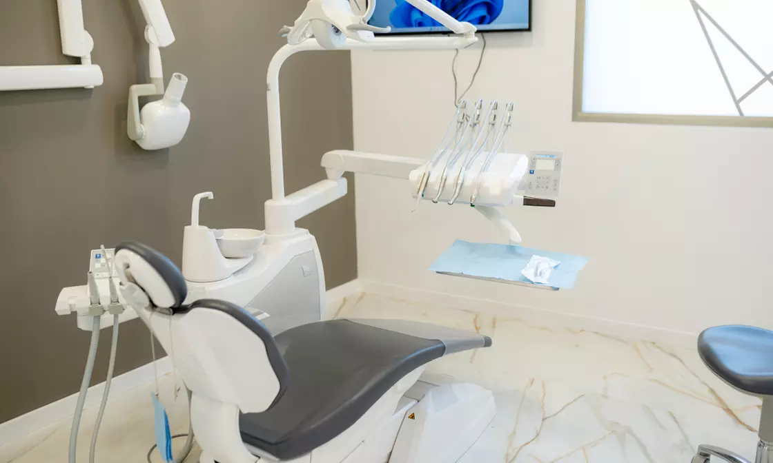 Higiene bucal con limpieza profunda de encías en 1 o 2 arcadas para 1