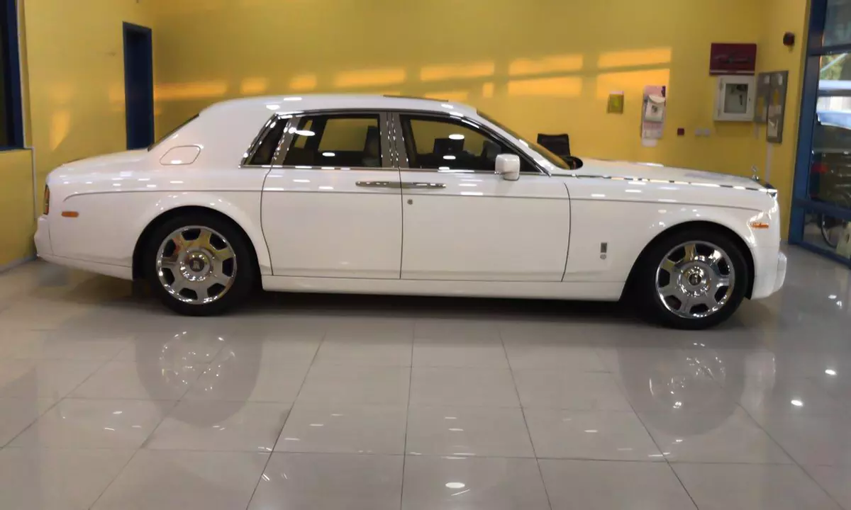 Mobil 1 Oil Change for Four, Six, or Eight Cylinder Engines