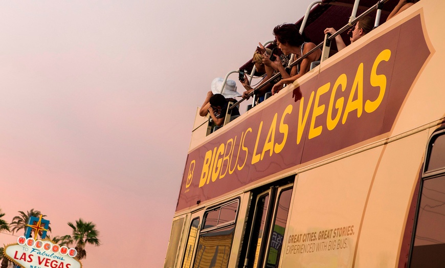 Image 3: Las Vegas Hop-On Hop-Off Bus Tour - 1 or 2-day pass