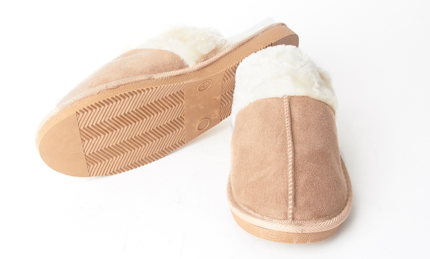 Image 12: Men's Fleece Lined Slippers