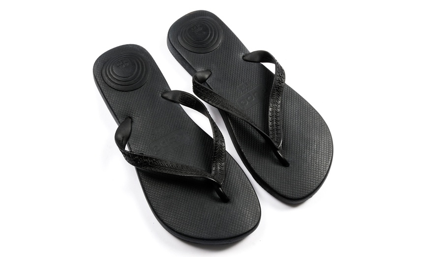 Image 7: Unisex Dupe Flip Flops