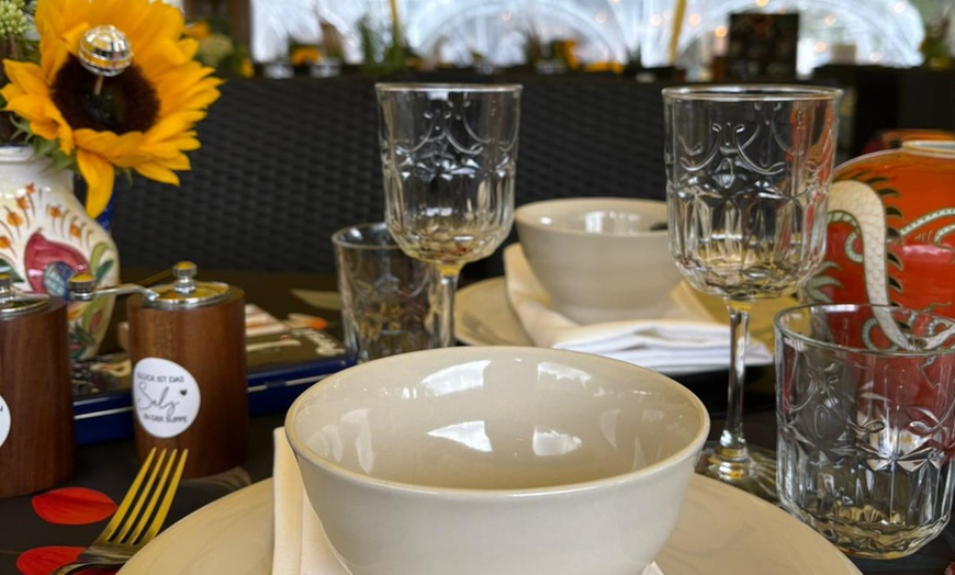 Image 8: 3 Std. Buffet inkl. Getränkeflat & DJ ROBSN Live für 1 bis 4 Personen