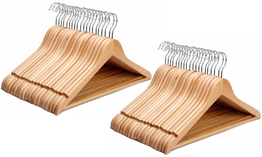 Image 3: Up to 100 Wooden Hangers