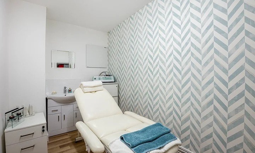 Image 4: Facial at Attika Beauty Clinic