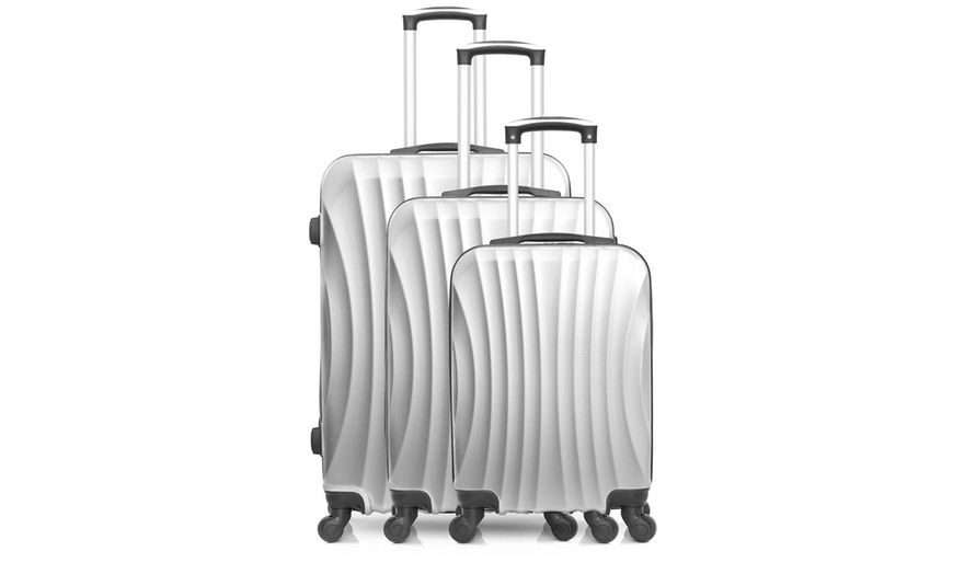 Image 8: Hero Set of Three Suitcases