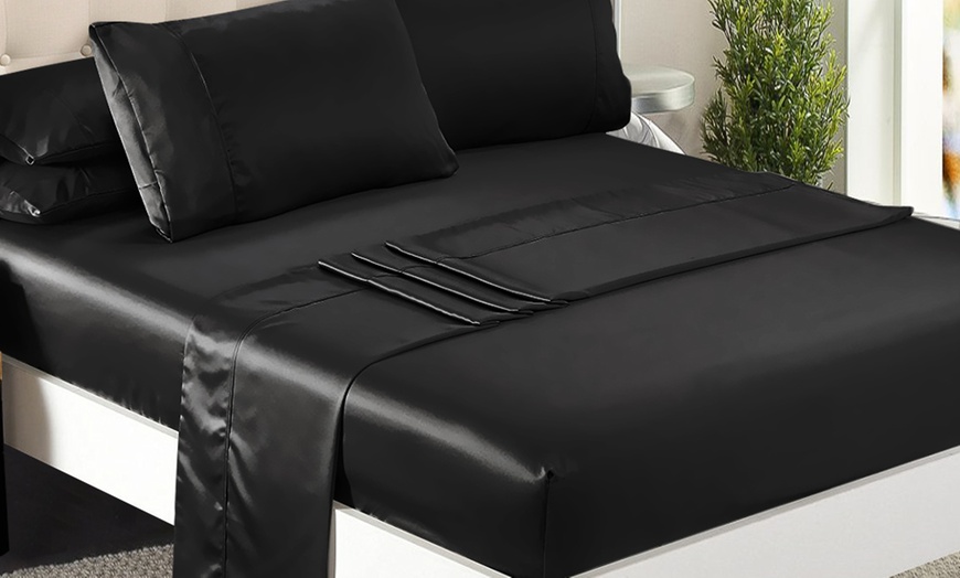 Image 11: Satin Sheets and Pillowcases Set
