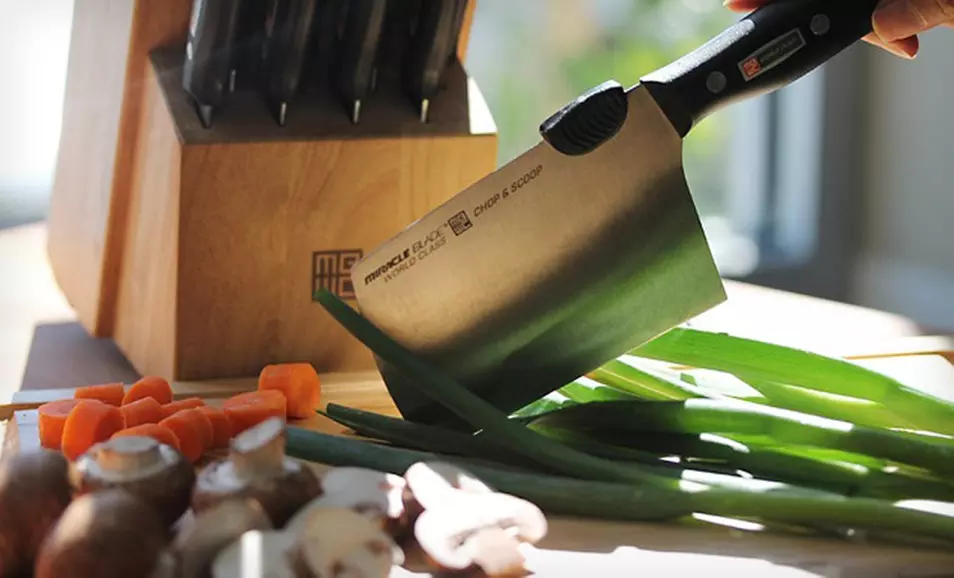 World Class 18-Piece Knife Set with Wood Block.  - Second Medium