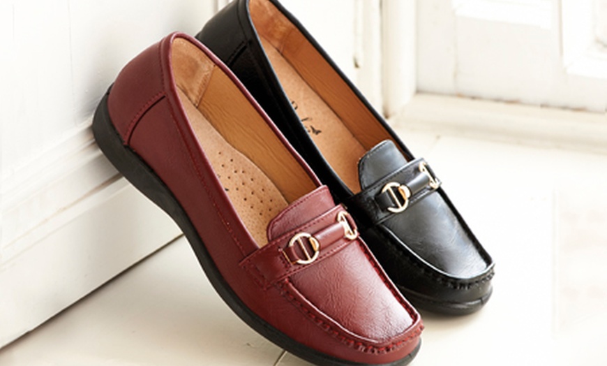 Image 3: Ladies' Buckle Loafers