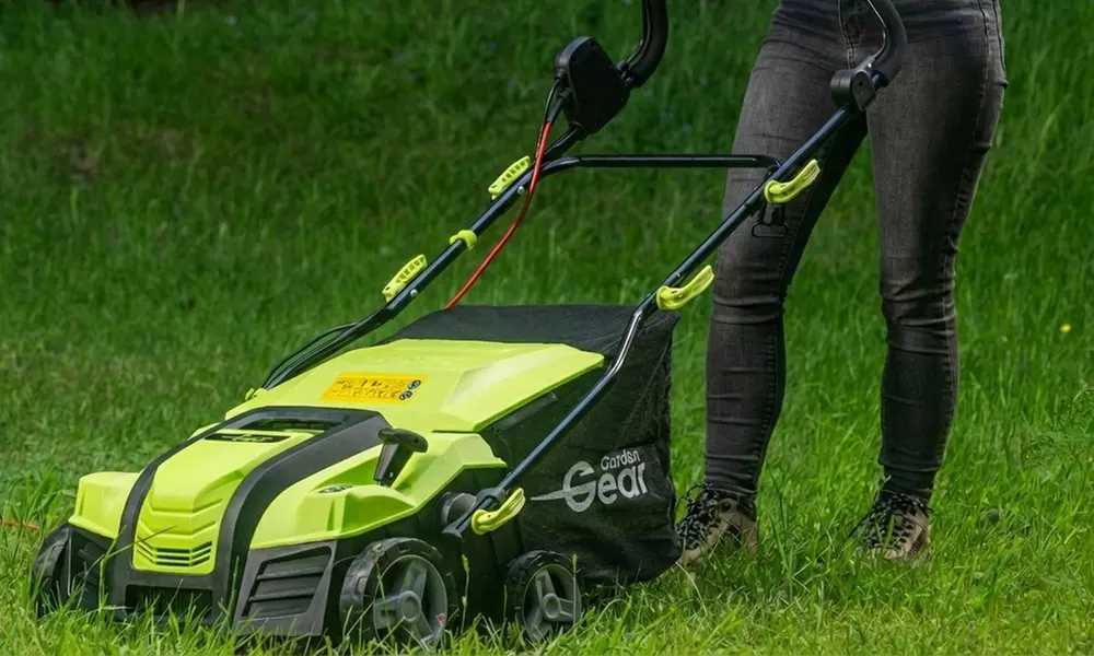 Garden Gear 2-in-1 Lawn Raker and Scarifier - Primary Image