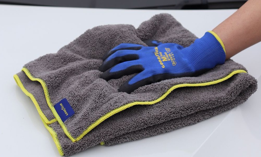 Image 3: Goodyear Microfibre Car Drying Large Towel