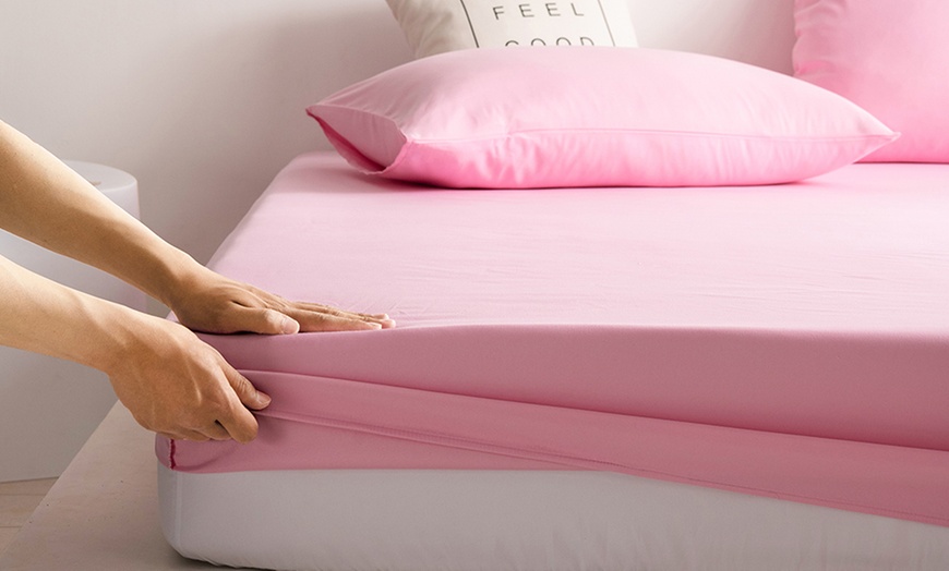 Image 22: Fitted Bed Sheet in choice of sizes with optional Pillow Case