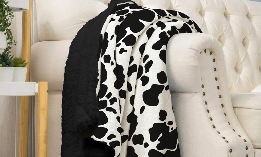 Image 5: Ultrasoft sherpa & microfiber deken