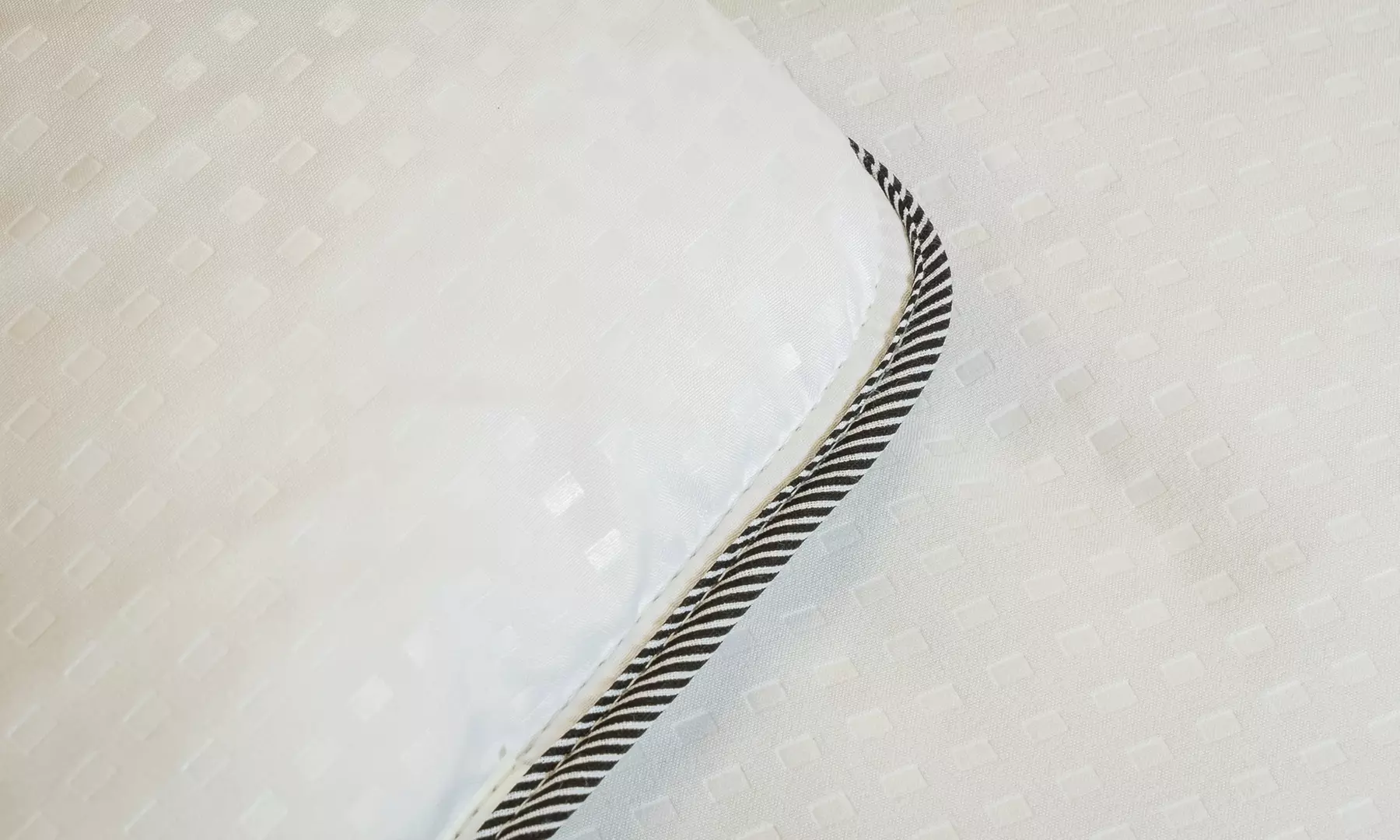 Couette Chic chaude 400g/m², marque Blanrêve, fabriqué en France - Second Medium