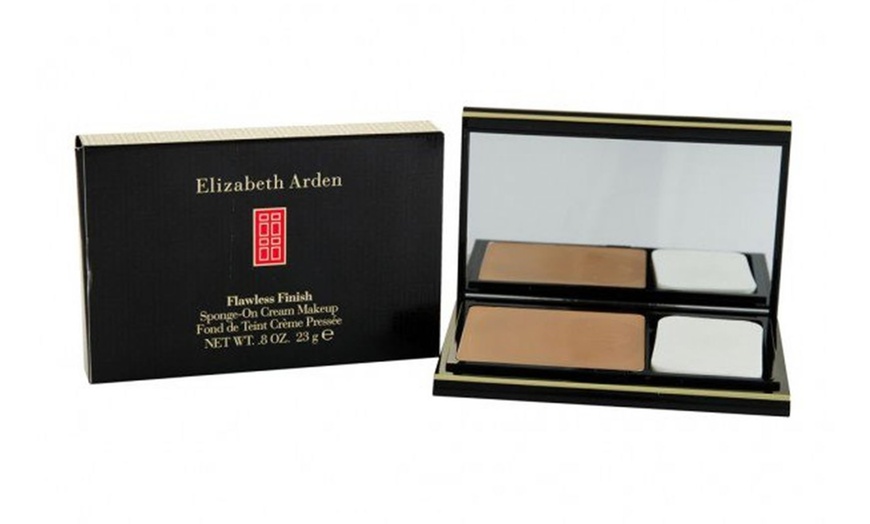 Image 3: Elizabeth Arden Flawless Finish