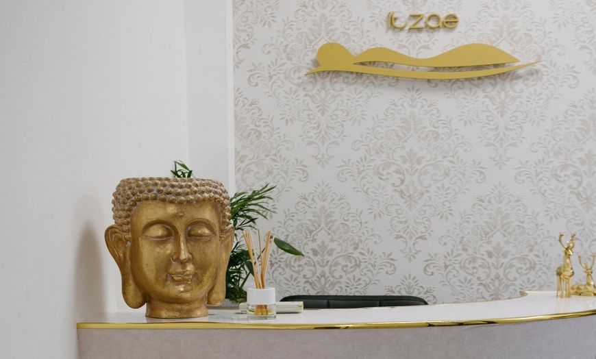 Image 9: Masaje o ritual premium en pareja con cava y picoteo