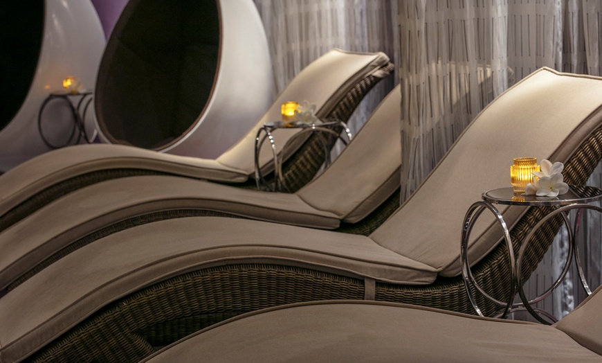 Image 3: Spa Day for 1 or 2 with Two 25 Minute Treatment, Lunch, & Prosecco 