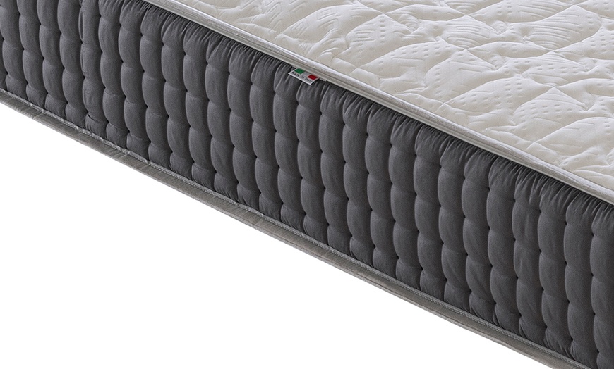 Image 3: Materasso Memory foam massaggiante zone differenziate