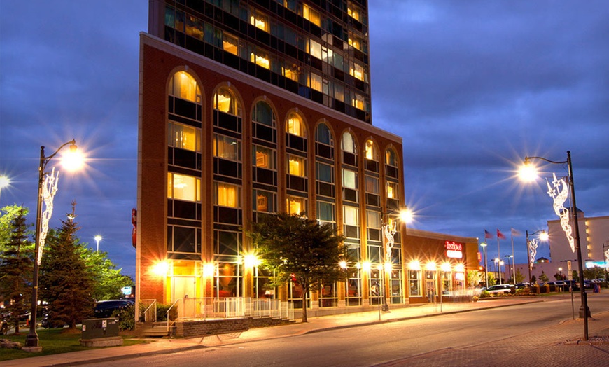 Radisson Hotel & Suites Fallsview in - Niagara Falls, ON, CA | Groupon ...