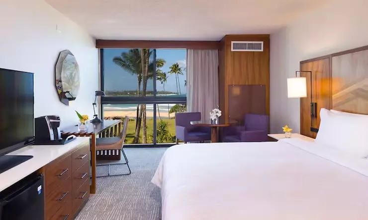 Stunning ocean views overlooking Wailua Bay!