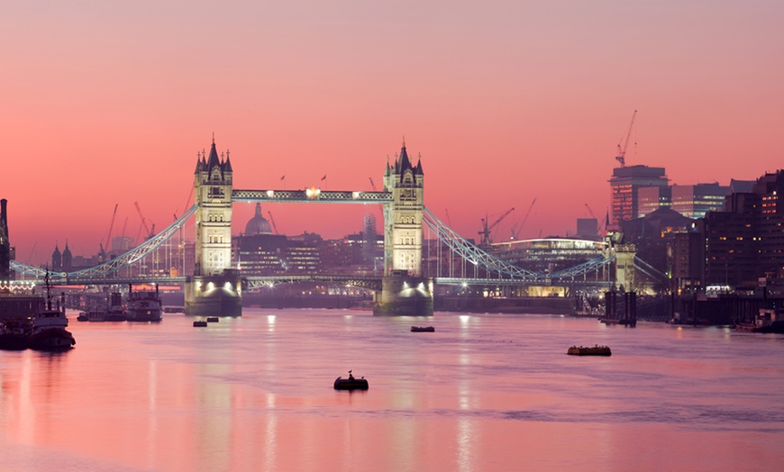 Image 1: St. Valentine's Date, Tower Bridge