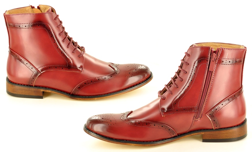 Image 20: Men's Round Toe Brogue Boots