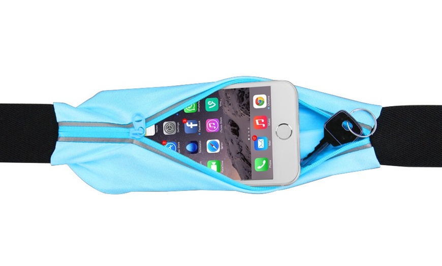 Image 6: Smartphone Pocket Running Belt