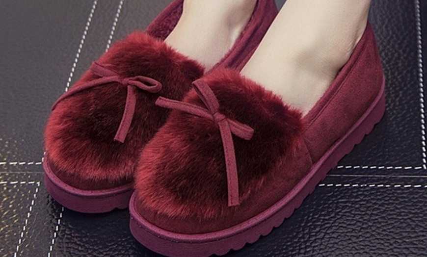 Image 6: Warm Fluffy Slippers