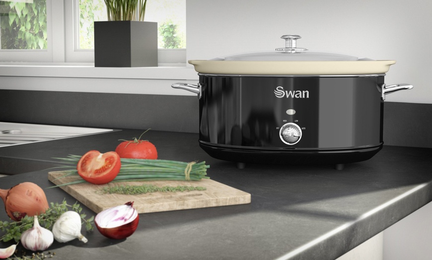 Image 10: Swan Slow Cooker