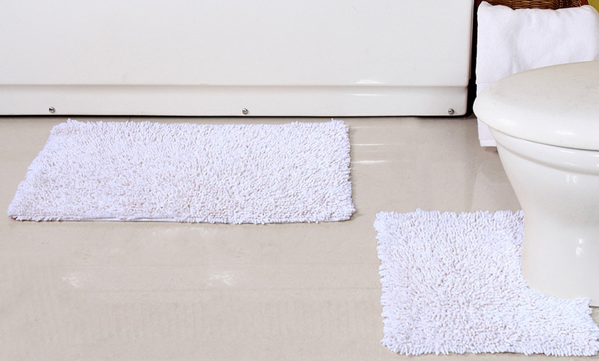 Image 7: Tumble and Twist Bath Mat Sets