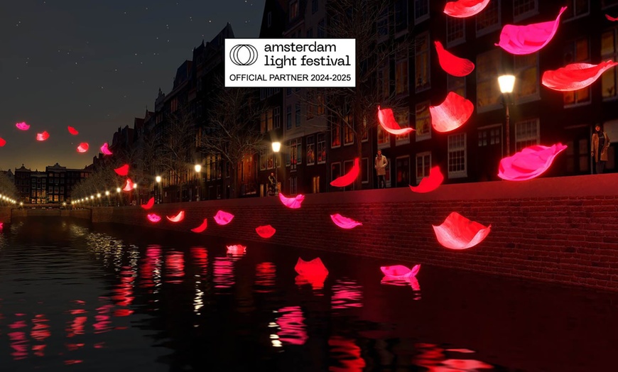 Image 1: Vaar door verlichte grachten tijdens het Amsterdam Light Festival