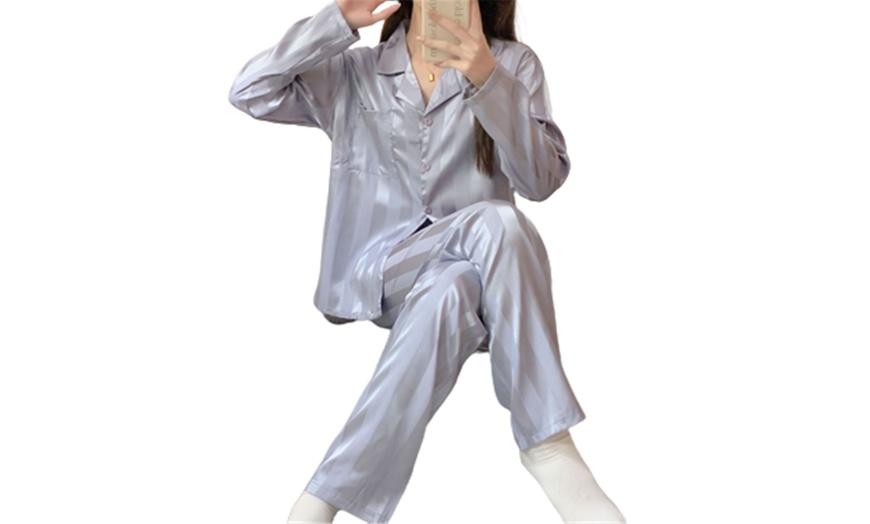 Image 5: Women's Two-Piece Satin Stripe Pyjamas Set