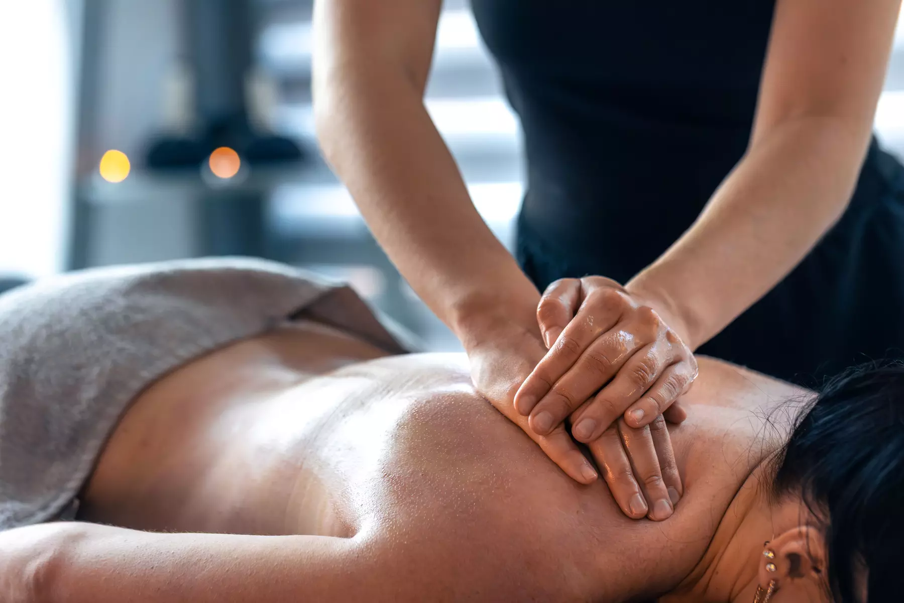 Relax Your Skin with One 60- or 90-minute Deep Tissue Massage Sessions