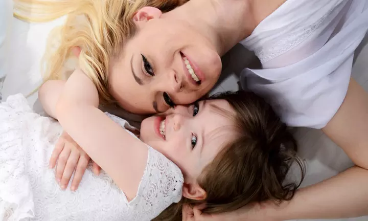 One-Hour Photoshoot With Print at Flash Photography