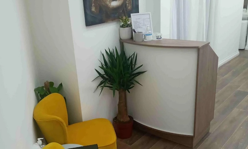 Image 4: Manscaping - Back & Shoulders, Chest & Abdomen, or Full Manzillian