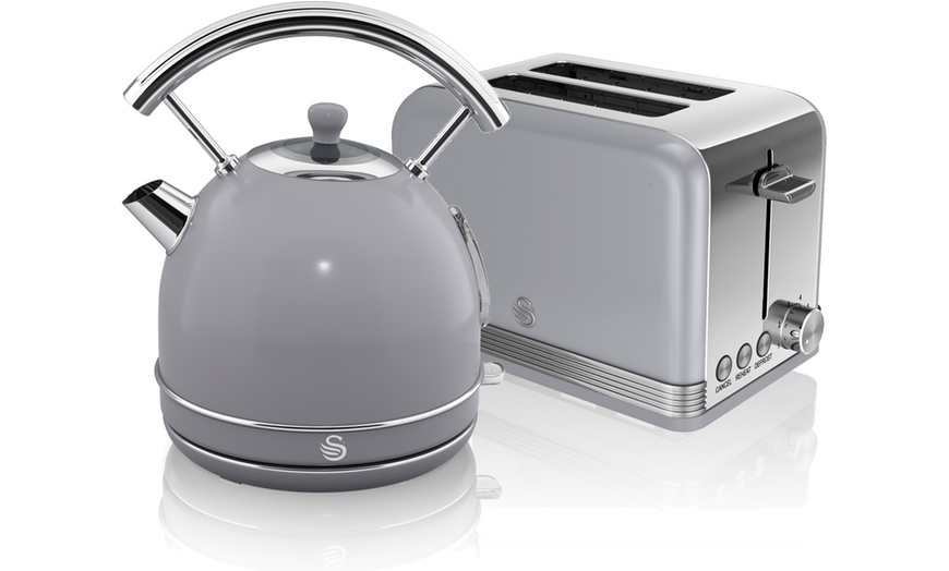 Image 13: Swan Retro Kettle and Toaster Set