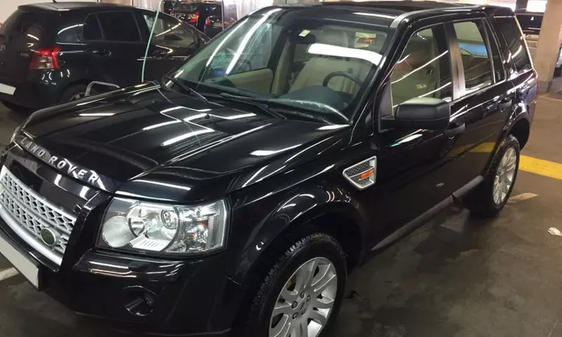 Außenreinigung & (große) Innenreinigung inkl. Nano Glasversiegelung für 1 PKW (klein/mittel) (bis zu 79% sparen) - Second Medium