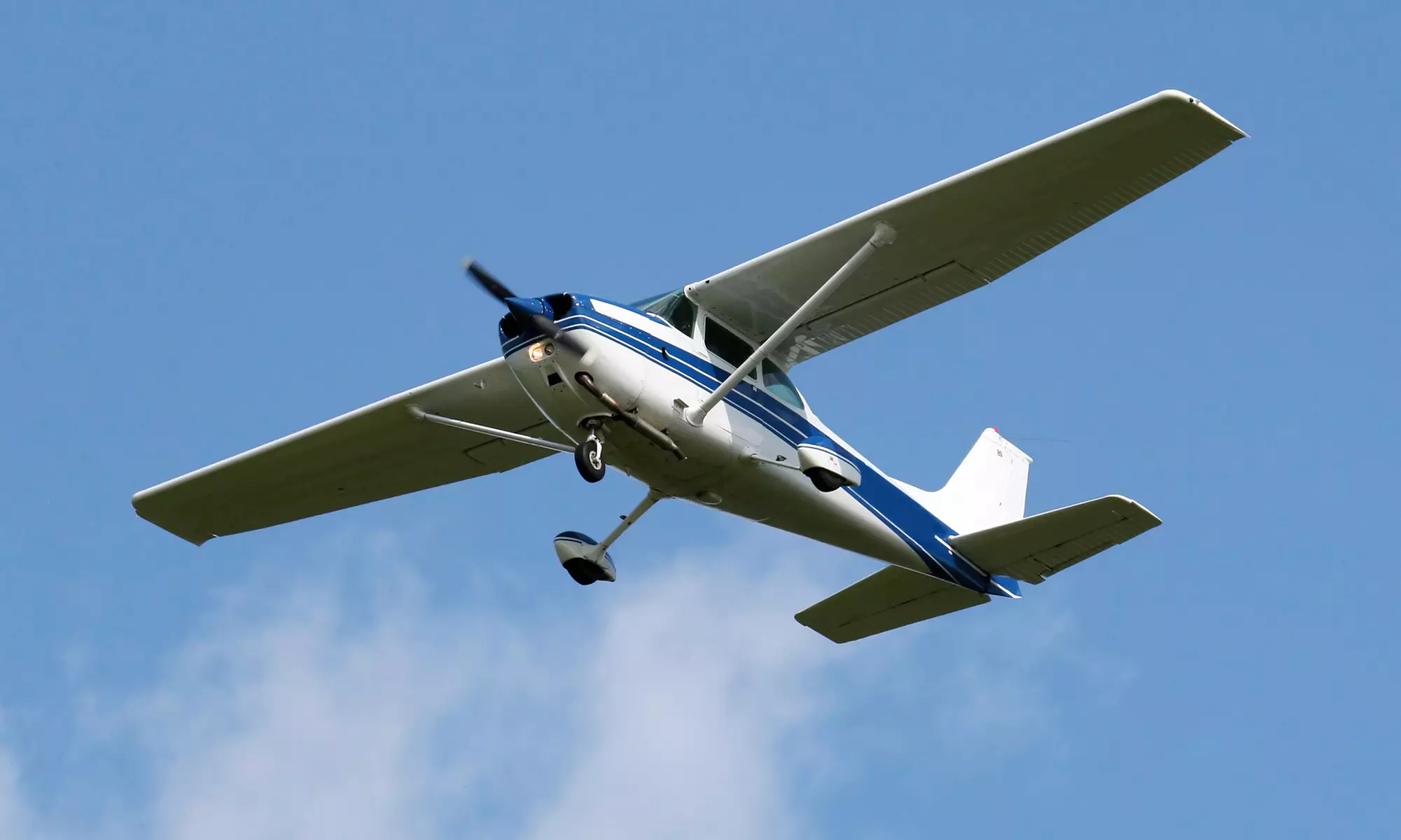 60-Minute Discovery Flight with Optional 90-Minute Ground-School Class at Houston Flight Training (51% Off) - Primary Image