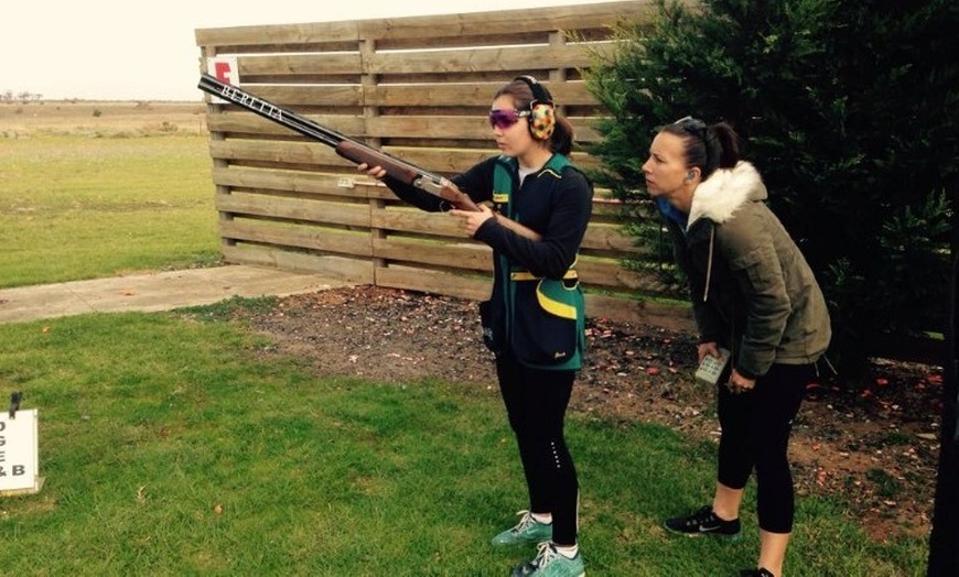 Image 5: Clay Shooting Experience