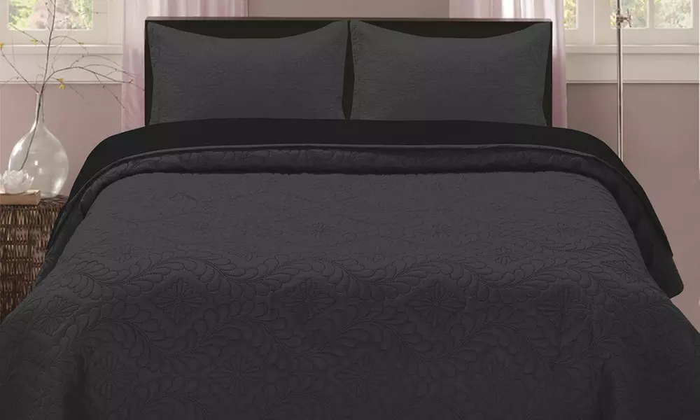 Couvre-lit boutis 2 places bicolore livré avec 2 taies d'oreiller - Primary Image