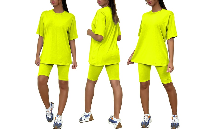 Image 11: Women's T-Shirt and Shorts Fitness Set